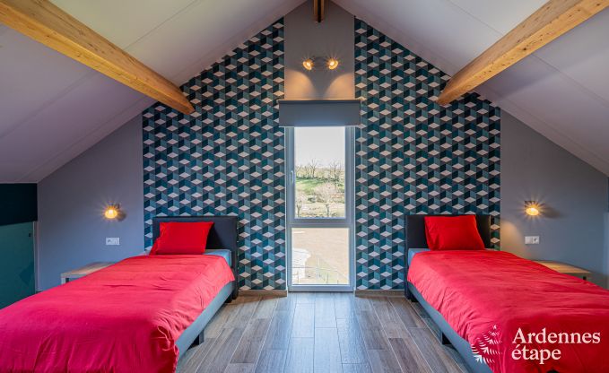 Gezellige familievakantiehuis met zwembad  in Sainte-Ode, Ardennen