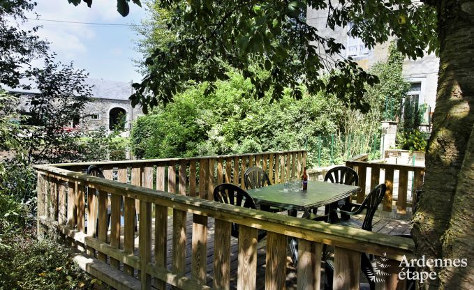 Historisch kasteel in Sainte-Ode voor 46 personen, met zwembad