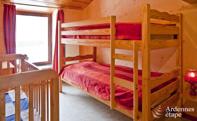 Historisch kasteel in Sainte-Ode voor 46 personen, met zwembad