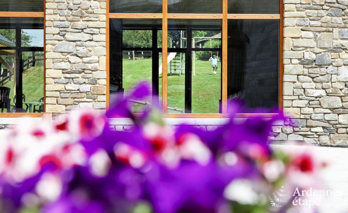 Historisch kasteel in Sainte-Ode voor 46 personen, met zwembad