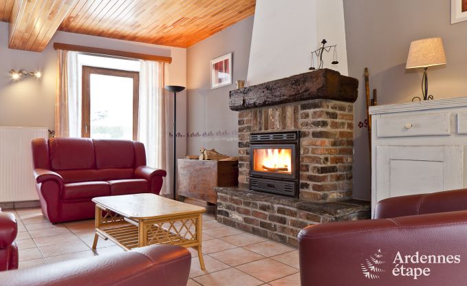 Historisch kasteel in Sainte-Ode voor 46 personen, met zwembad