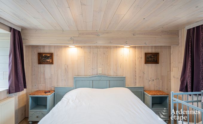 Comfortabel vakantiehuis met zwembad in Sainte-Ode, Ardennen