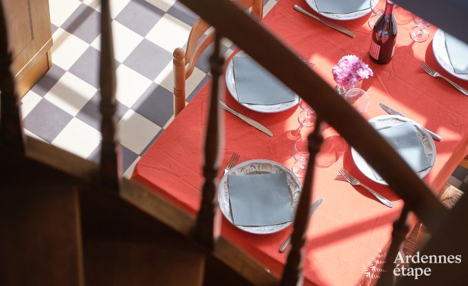 Charmant vakantieverblijf in het bijgebouw van een kasteel  in Sars-la-Bruy�re, Ardennen