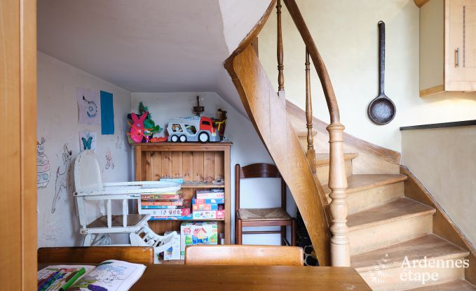 Charmant vakantieverblijf in het bijgebouw van een kasteel  in Sars-la-Bruy�re, Ardennen