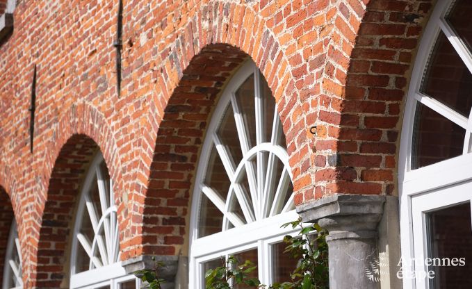 Charmant vakantieverblijf in het bijgebouw van een kasteel  in Sars-la-Bruy�re, Ardennen