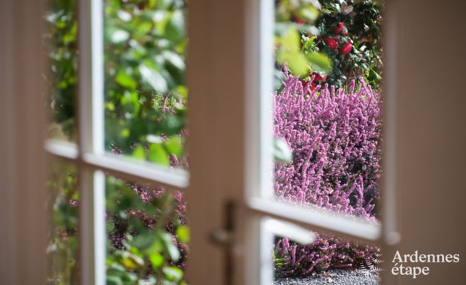 Charmant vakantieverblijf in het bijgebouw van een kasteel  in Sars-la-Bruy�re, Ardennen