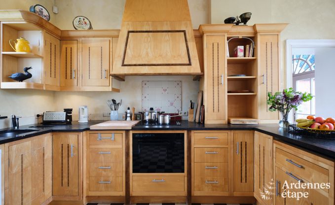 Charmant vakantieverblijf in het bijgebouw van een kasteel  in Sars-la-Bruy�re, Ardennen