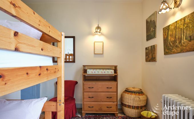 Charmant vakantieverblijf in het bijgebouw van een kasteel  in Sars-la-Bruy�re, Ardennen