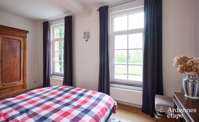 Charmant vakantieverblijf in het bijgebouw van een kasteel  in Sars-la-Bruy�re, Ardennen