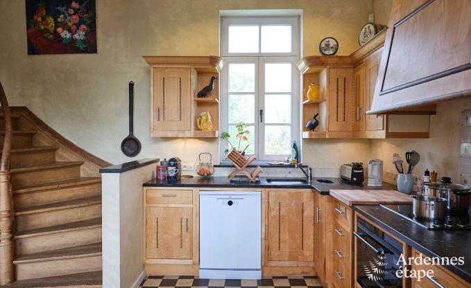 Charmant vakantieverblijf in het bijgebouw van een kasteel  in Sars-la-Bruy�re, Ardennen