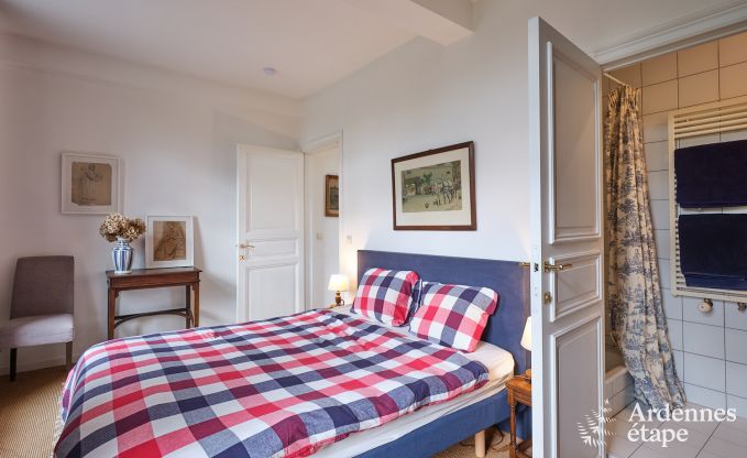 Charmant vakantieverblijf in het bijgebouw van een kasteel  in Sars-la-Bruy�re, Ardennen