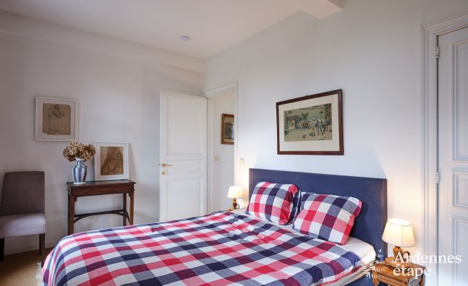 Charmant vakantieverblijf in het bijgebouw van een kasteel  in Sars-la-Bruy�re, Ardennen