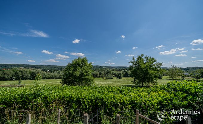 Vakantiehuis Sippenaeken: charmant verblijf voor 15 personen met jacuzzi en privtuin in de Ardennen
