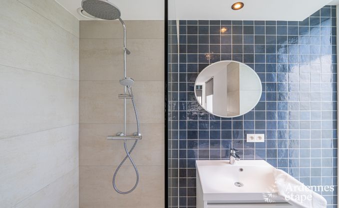 Vakantiehuis Sippenaeken: charmant verblijf voor 15 personen met jacuzzi en privtuin in de Ardennen