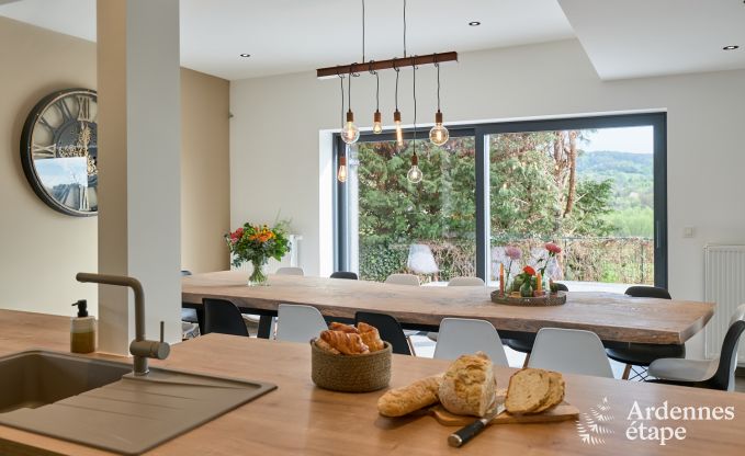 Vakantiehuis Sippenaeken: charmant verblijf voor 15 personen met jacuzzi en privtuin in de Ardennen