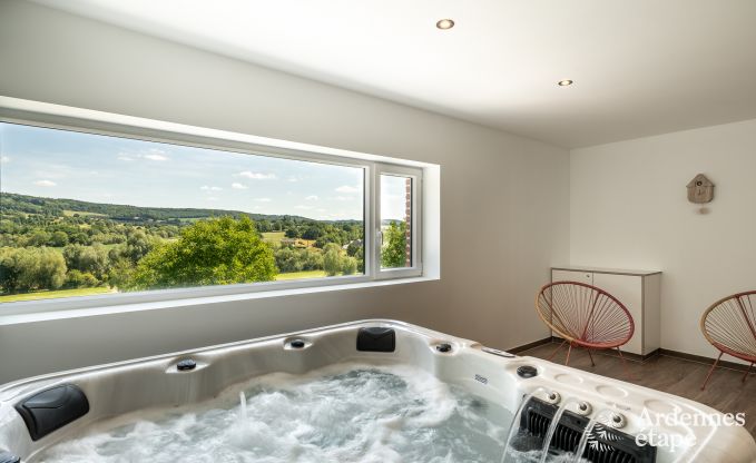 Vakantiehuis Sippenaeken: charmant verblijf voor 15 personen met jacuzzi en privtuin in de Ardennen