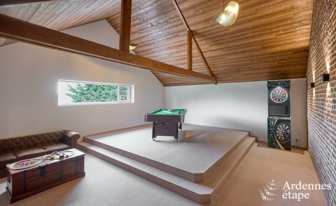 Vakantiehuis Sippenaeken: charmant verblijf voor 15 personen met jacuzzi en privtuin in de Ardennen