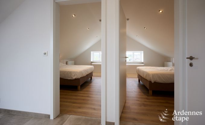 Vakantiehuis Sippenaeken: charmant verblijf voor 15 personen met jacuzzi en privtuin in de Ardennen