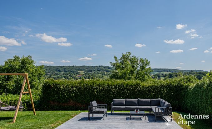 Vakantiehuis Sippenaeken: charmant verblijf voor 15 personen met jacuzzi en privtuin in de Ardennen