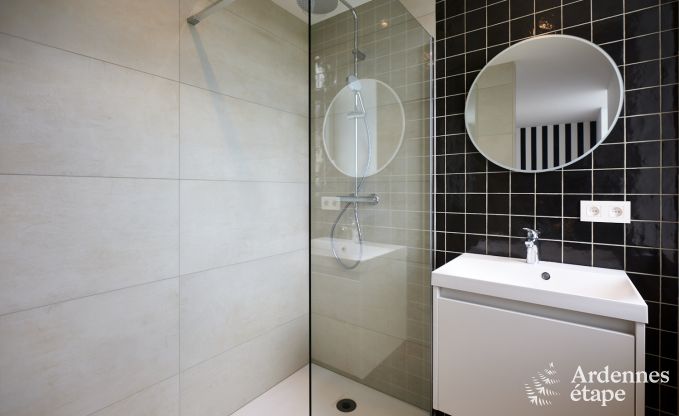 Vakantiehuis Sippenaeken: charmant verblijf voor 15 personen met jacuzzi en privtuin in de Ardennen