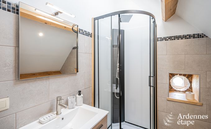 Kindvriendelijk vakantiehuis voor 7 in Sivry-Rance, Ardennen