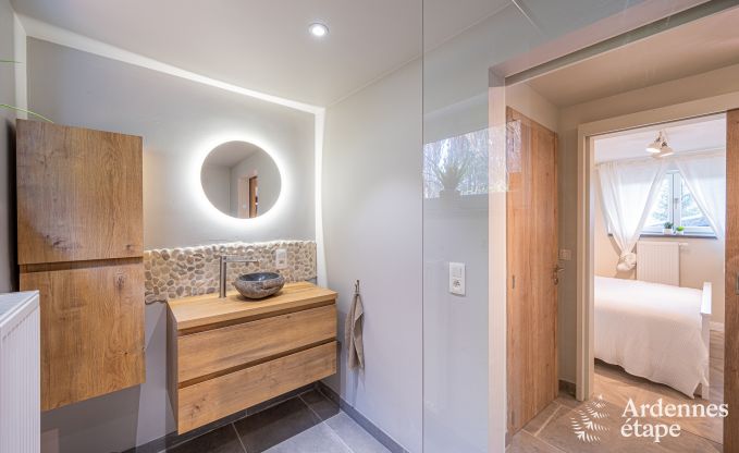 Gezellige chalet in Somme-Leuze: Scandinavisch verblijf voor gezinnen met kinderen en huisdieren