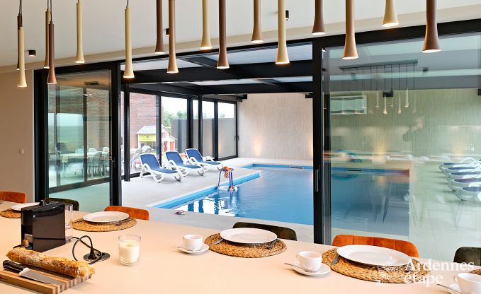 Ultramoderne villa in Somme-Leuze voor 12 personen met binnenzwembad, sauna en priv�tuin