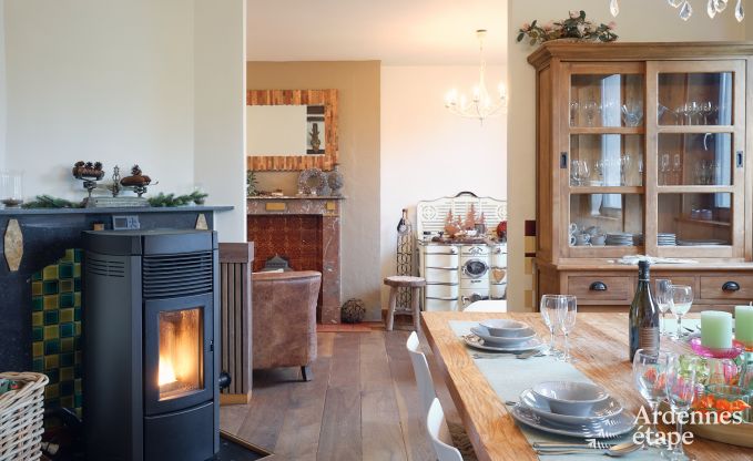 Gezellig vakantiehuis met 3 slaapkamers in Somme-Leuze, Ardennen