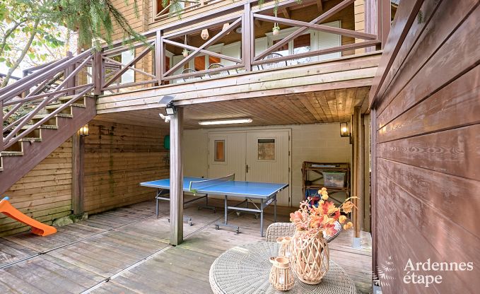 Ruime chalet in Somme-Leuze voor 8 personen met 4 slaapkamers, 3 badkamers, houtpelletkachel en priv�tuin