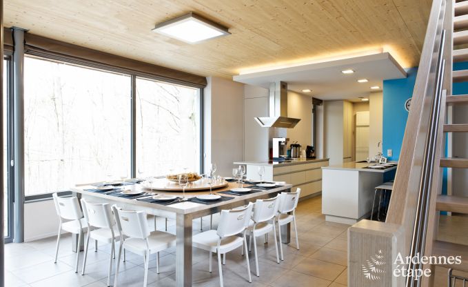 Ruime luxevilla in Spa voor 15 personen met 5 slaapkamers, sauna, buitenzwembad en privtuin