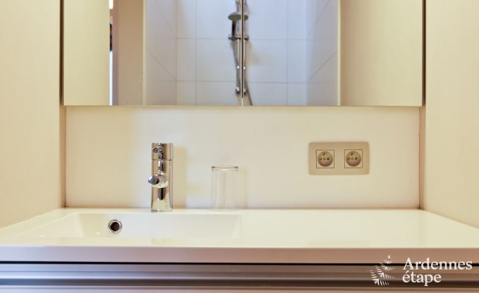 Ruime luxevilla in Spa voor 15 personen met 5 slaapkamers, sauna, buitenzwembad en privtuin