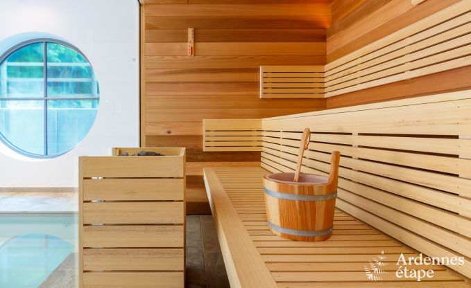 Ruime luxevilla in Spa voor 15 personen met 5 slaapkamers, sauna, buitenzwembad en privtuin