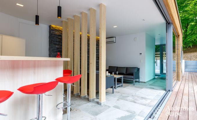 Ruime luxevilla in Spa voor 15 personen met 5 slaapkamers, sauna, buitenzwembad en privtuin