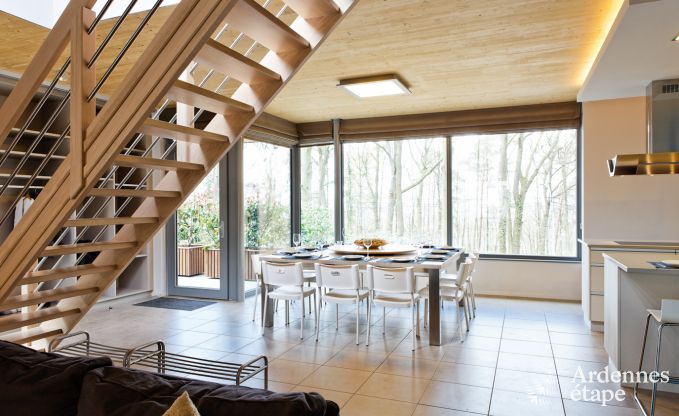 Ruime luxevilla in Spa voor 15 personen met 5 slaapkamers, sauna, buitenzwembad en priv�tuin