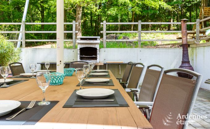 Ruime luxevilla in Spa voor 15 personen met 5 slaapkamers, sauna, buitenzwembad en priv�tuin