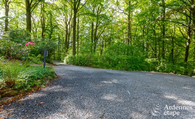 Ruime luxevilla in Spa voor 15 personen met 5 slaapkamers, sauna, buitenzwembad en priv�tuin