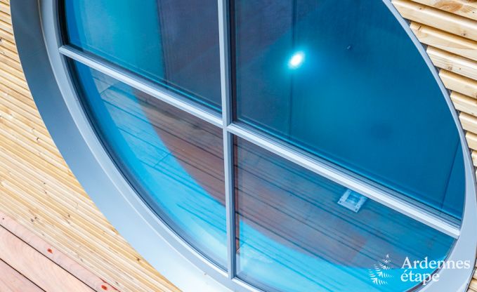 Ruime luxevilla in Spa voor 15 personen met 5 slaapkamers, sauna, buitenzwembad en priv�tuin