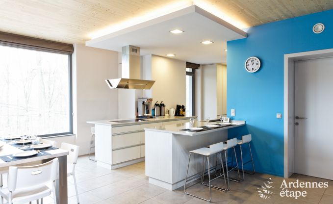 Ruime luxevilla in Spa voor 15 personen met 5 slaapkamers, sauna, buitenzwembad en priv�tuin