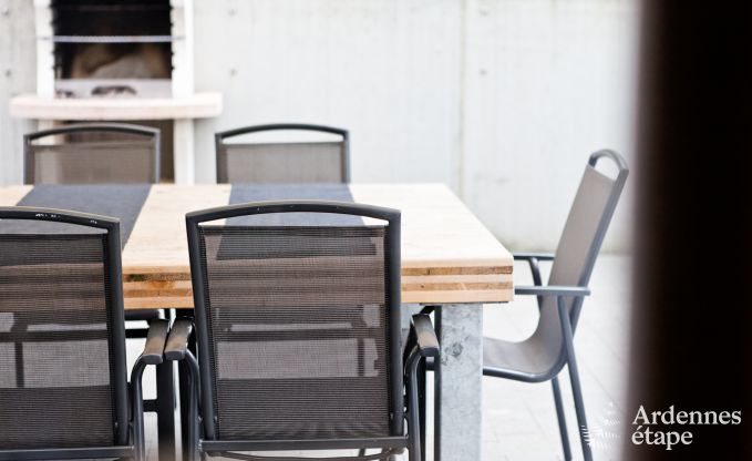 Ruime luxevilla in Spa voor 15 personen met 5 slaapkamers, sauna, buitenzwembad en priv�tuin