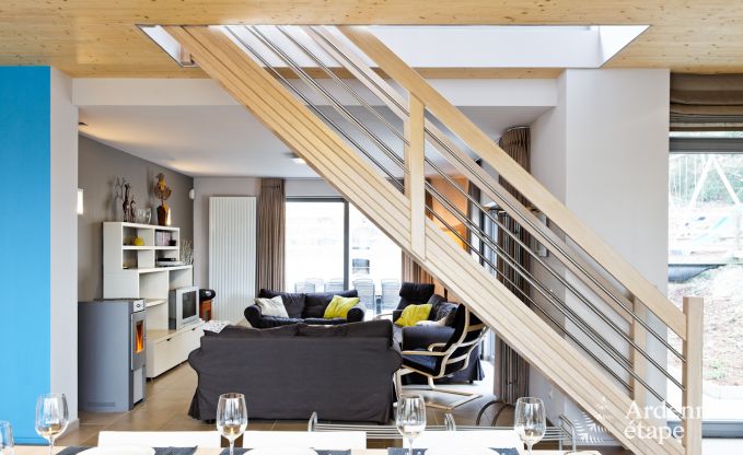 Ruime luxevilla in Spa voor 15 personen met 5 slaapkamers, sauna, buitenzwembad en priv�tuin