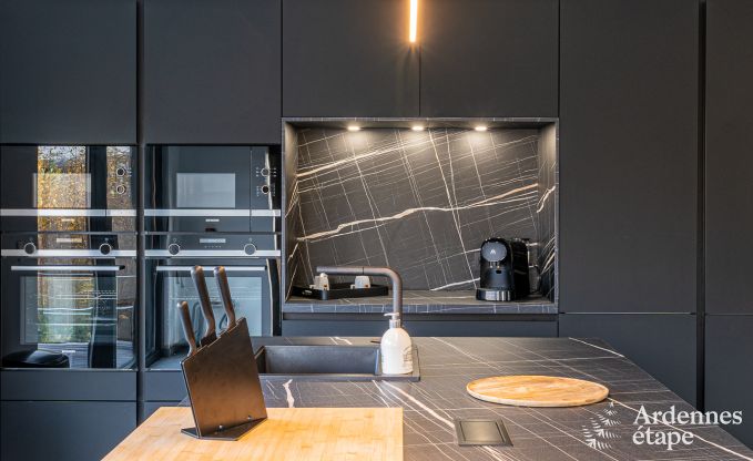 Luxeverblijf voor 10 personen met zwembad, jacuzzi, bij Spa en Francorchamps.