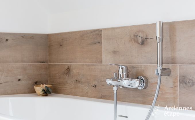 Ruime vakantiewoning voor 8 personen in Spa in de Ardennen: 4 slaapkamers, 2 badkamers en een priv�terras op 1 km van het stadscentrum.