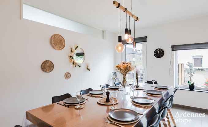 Ruime vakantiewoning voor 8 personen in Spa in de Ardennen: 4 slaapkamers, 2 badkamers en een priv�terras op 1 km van het stadscentrum.