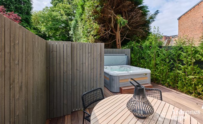 Charmante vakantiewoning in Spa met 2 slaapkamers, ontspanningsruimte en priv�terras met jacuzzi