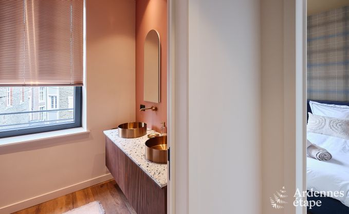 Charmante vakantiewoning in Spa met 2 slaapkamers, ontspanningsruimte en priv�terras met jacuzzi