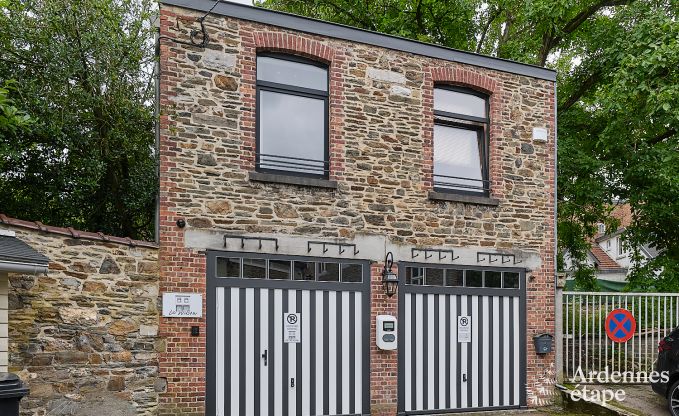 Charmante vakantiewoning in Spa met 2 slaapkamers, ontspanningsruimte en priv�terras met jacuzzi