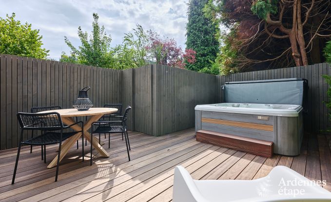 Charmante vakantiewoning in Spa met 2 slaapkamers, ontspanningsruimte en priv�terras met jacuzzi