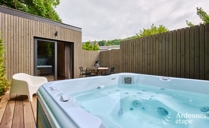 Charmante vakantiewoning in Spa met 2 slaapkamers, ontspanningsruimte en priv�terras met jacuzzi