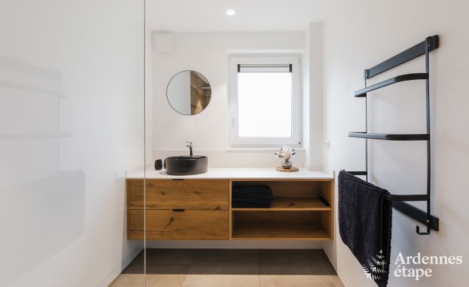 Ruime vakantiewoning voor 8 personen in Spa in de Ardennen: 4 slaapkamers, 2 badkamers en een priv�terras op 1 km van het stadscentrum.