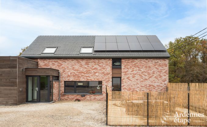 Ruime vakantiewoning voor 8 personen in Spa in de Ardennen: 4 slaapkamers, 2 badkamers en een priv�terras op 1 km van het stadscentrum.